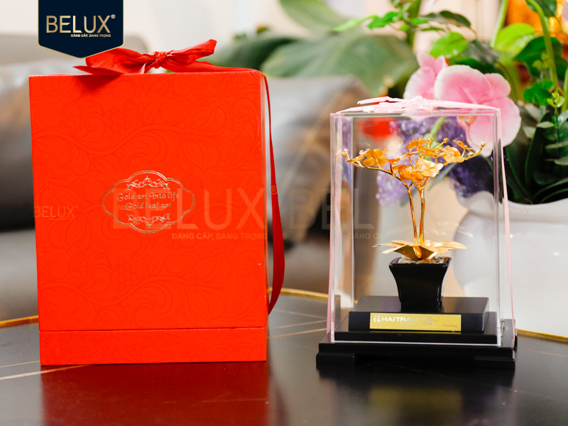 Lô chậu lan 15 năm Hải Trần 17x14x22cm&nbsp;dát vàng 24k thiết kế theo yêu cầu